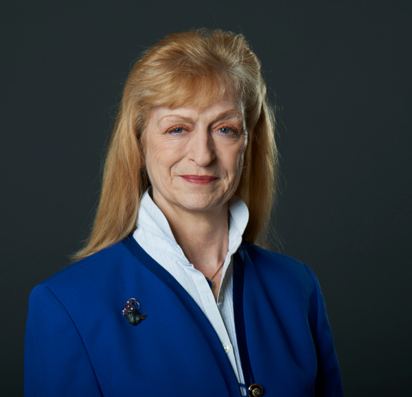 Frau_Etienne